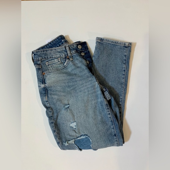 Curvy High-Waisted OG Straight Button-Fly Distressed Ankle Jeans (Old Navy) - Picture 5 of 7